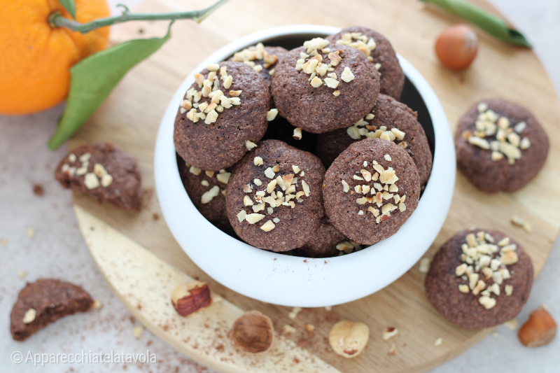 BISCOITOS DE CHOCOLATE E LARANJA