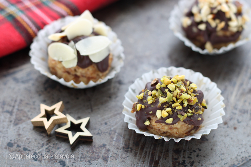 BOLINHAS DE PANDORO E AMARETTI