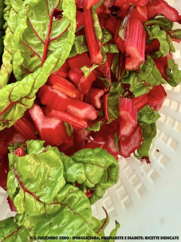 Espaguete com acelga vermelha alho óleo e pimenta light