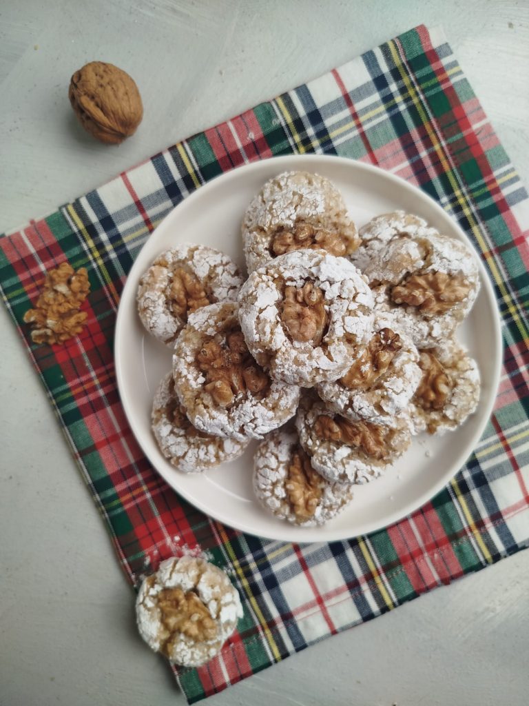 Biscoitos macios com nozes