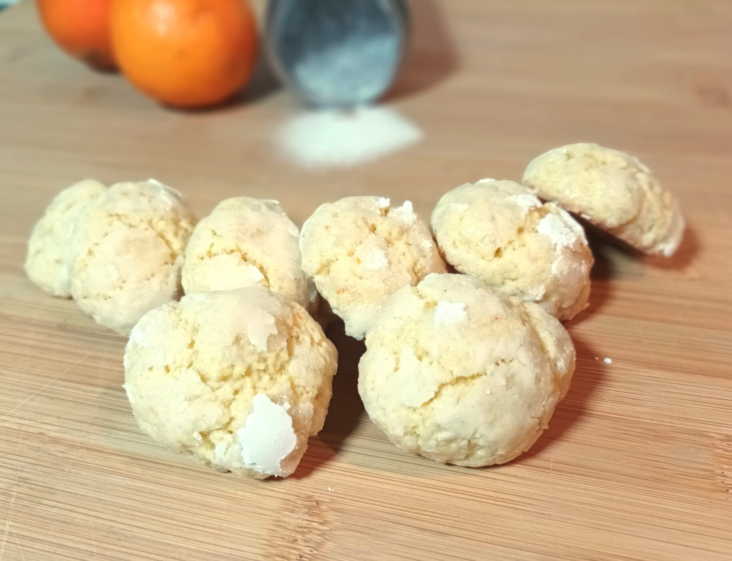 Biscoitos macios de laranja