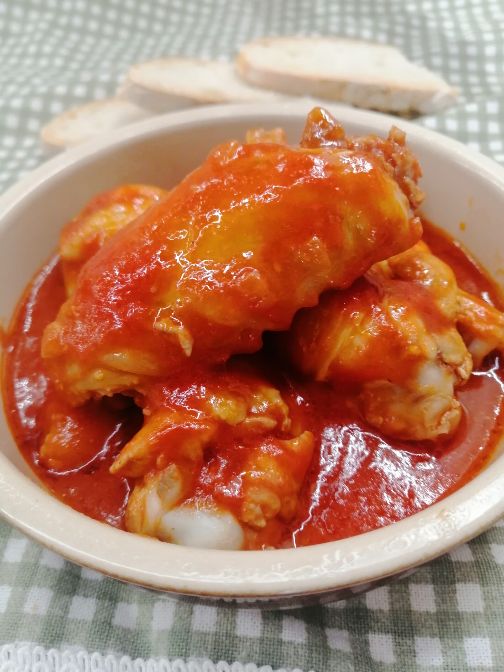 Asas de frango ao molho