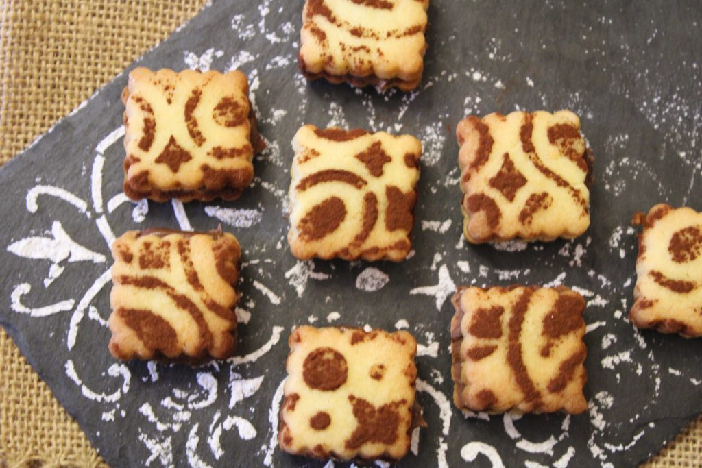 Biscoitos de laranja e chocolate