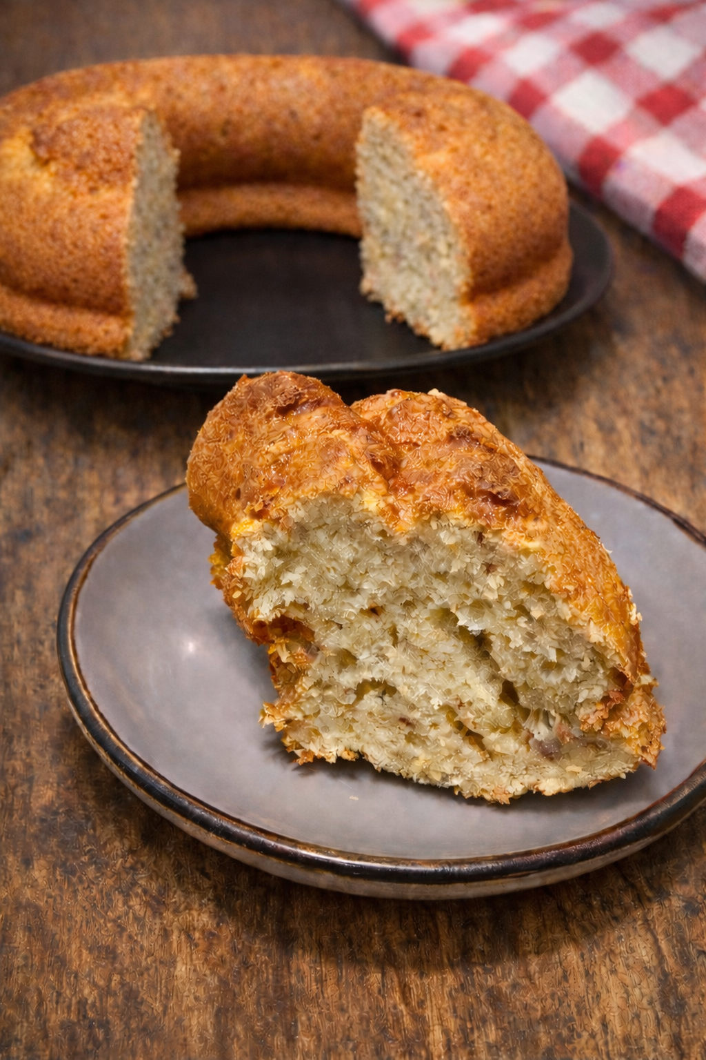 Bolo de banana na fritadeira a ar: fofo e leve