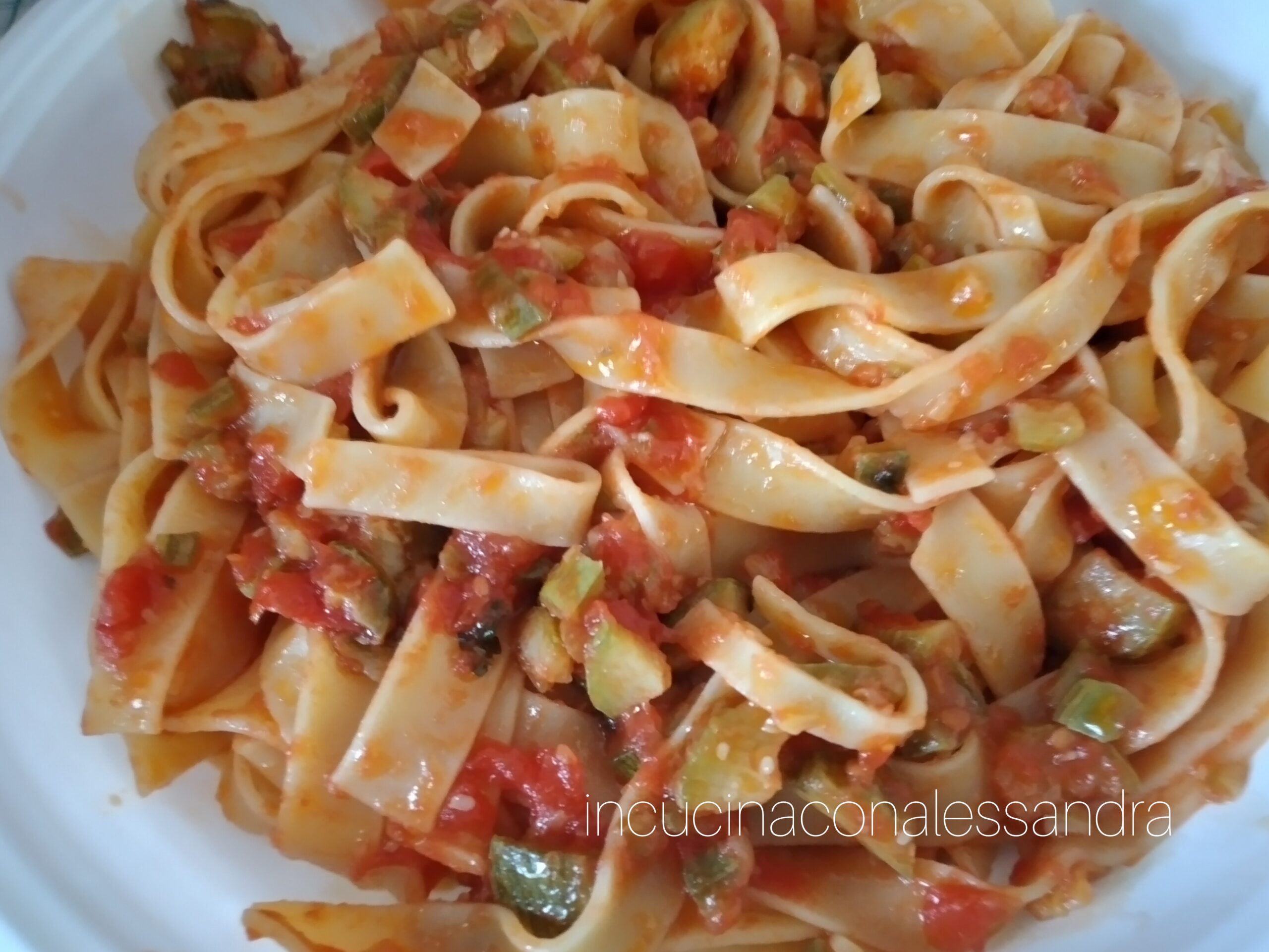 Tagliatelle com abobrinha