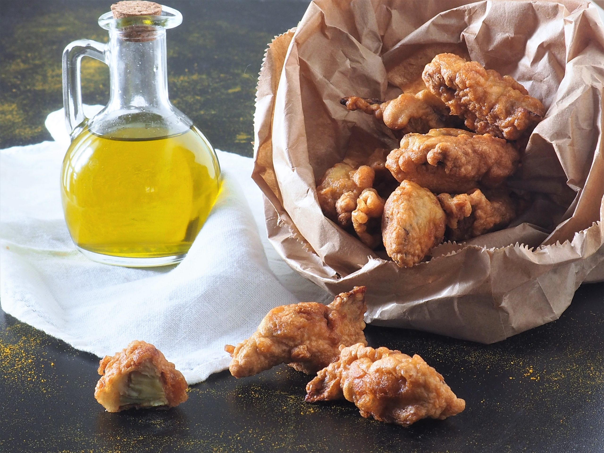 Alcachofras fritas em massa