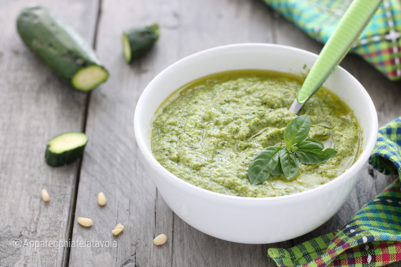 pesto de abobrinhas e manjericão