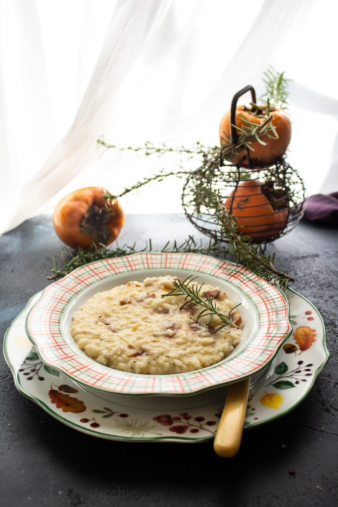 Risoto com caqui e alecrim