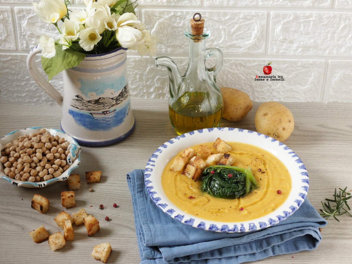 Sopa Cremosa de Abóbora, Batatas e Grão-de-bico com Acelgas