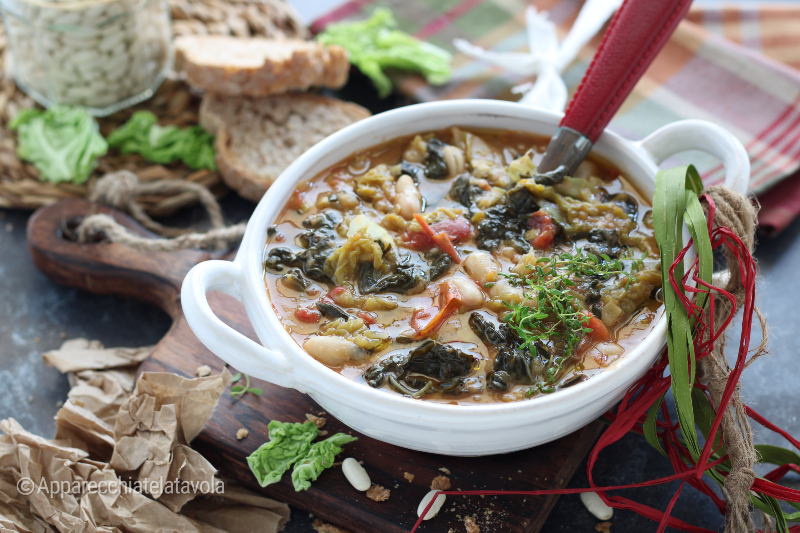 SOPA DE COUVE NERO E FEIJÃO CANNELLINI