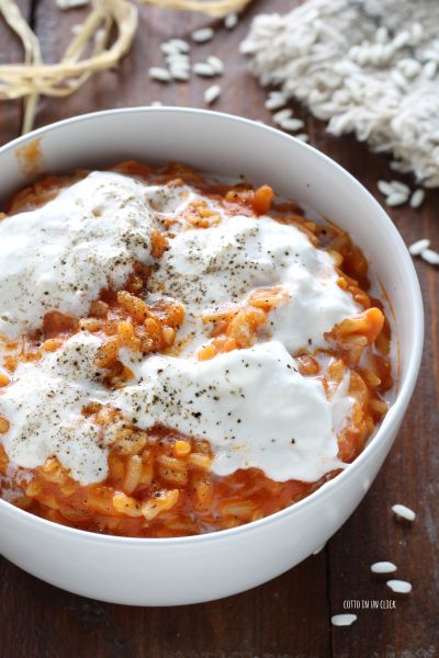 adicione a burrata picada e sirva na mesa