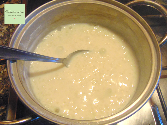 preparação arroz doce com canela