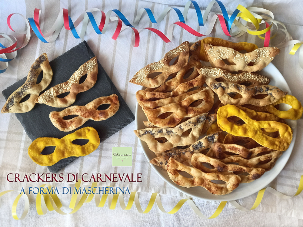 Biscoitos de Carnaval em forma de máscara