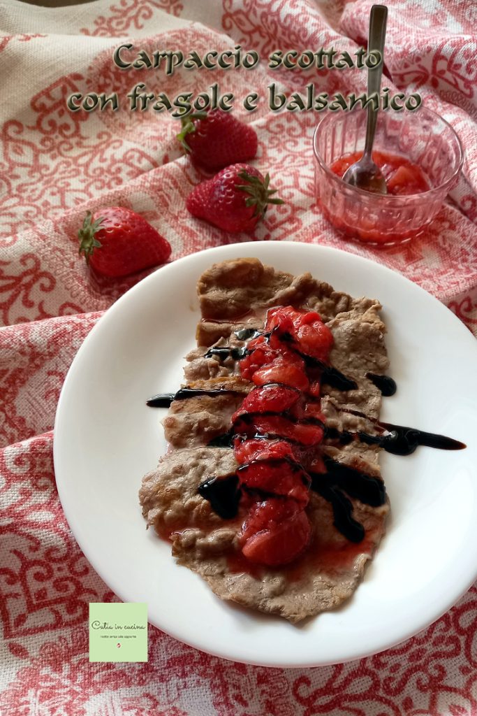 carpaccio chamuscado com morangos e balsâmico