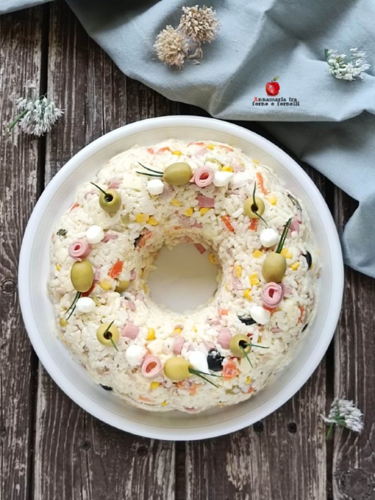 coroa de salada de arroz