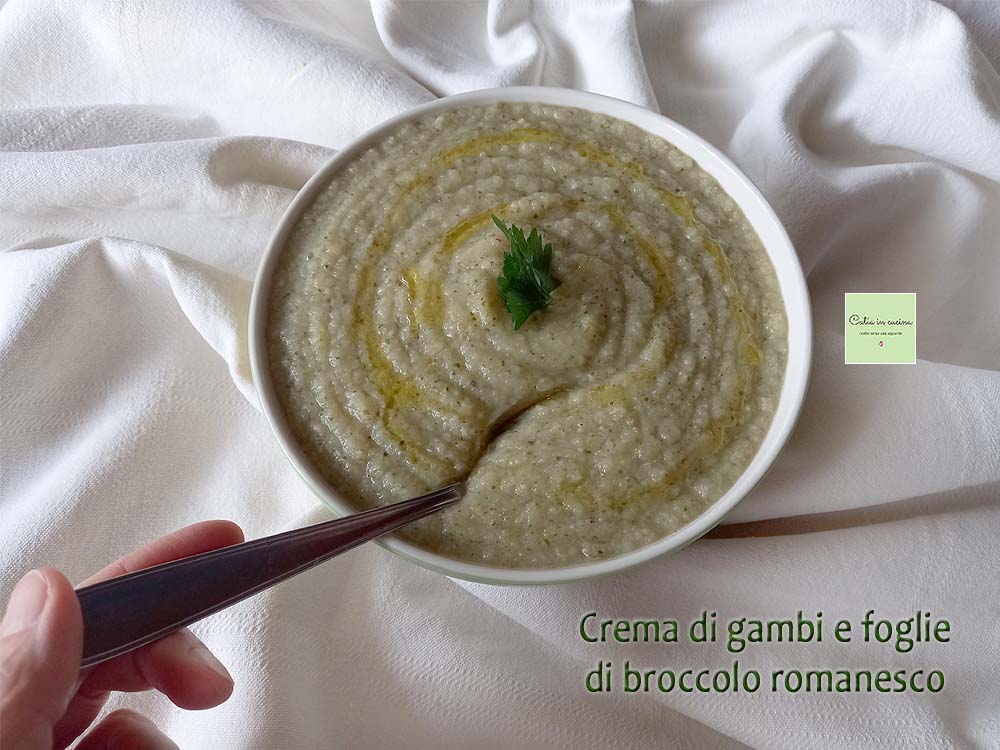 Creme de talos e folhas de brócolis romanesco