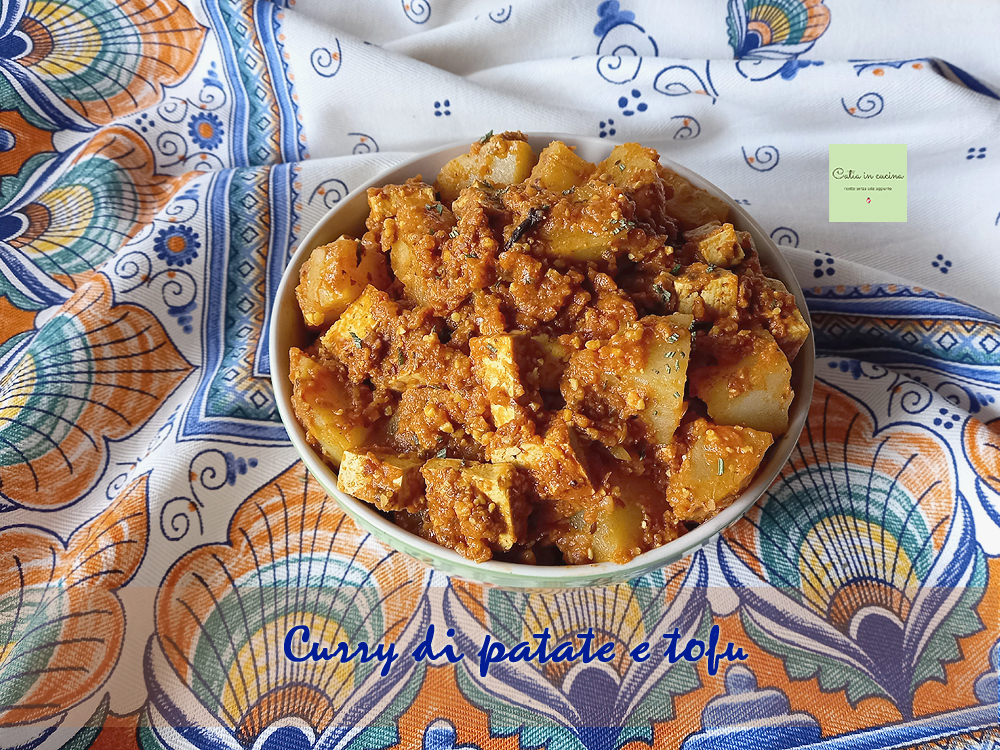 Curry de batatas e tofu