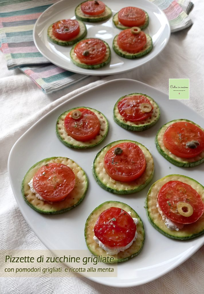 mini pizzas de abobrinha e tomates grelhados