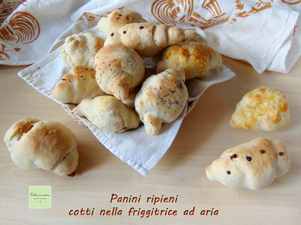 pães recheados cozidos na fritadeira a ar