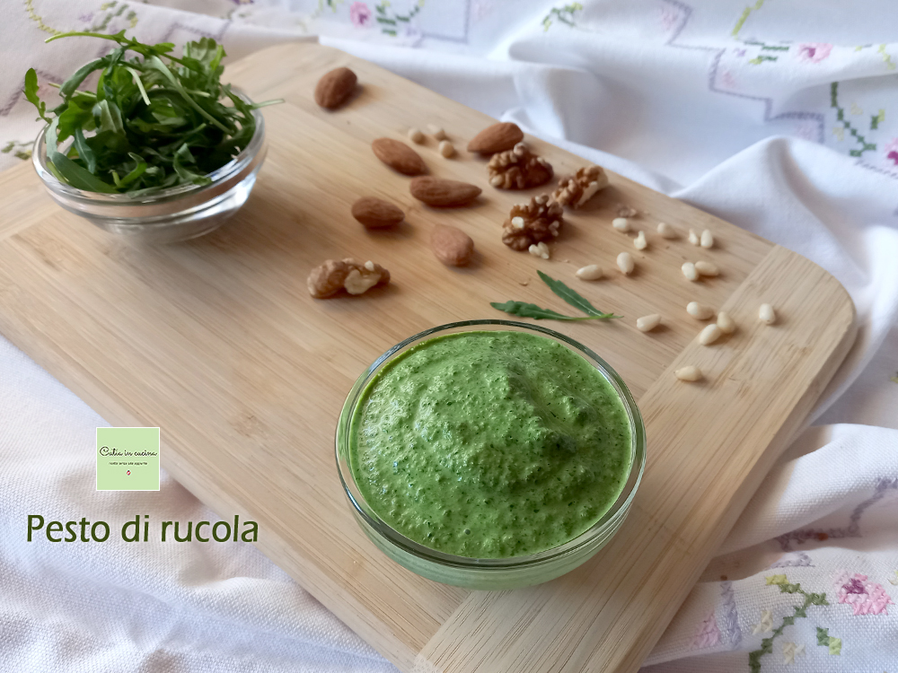 Pesto de rúcula (com amêndoas, nozes e pinhões)