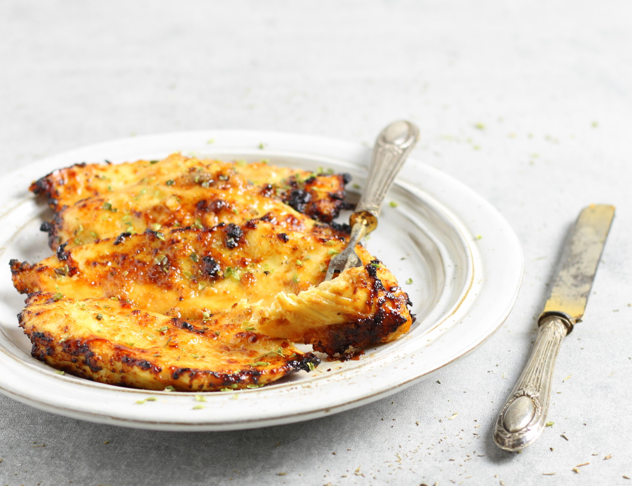 Filés de frango com mel e parmesão na fritadeira sem óleo
