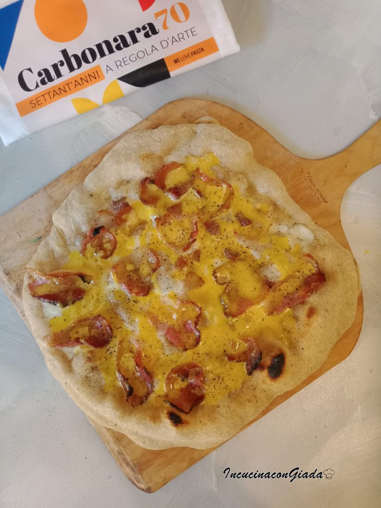 Pizza carbonara