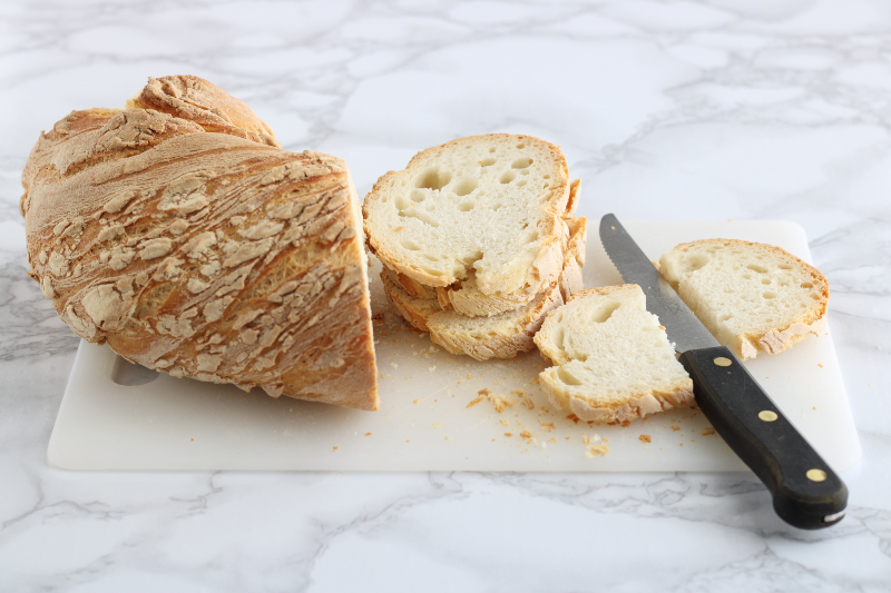 crostini com molho tártaro