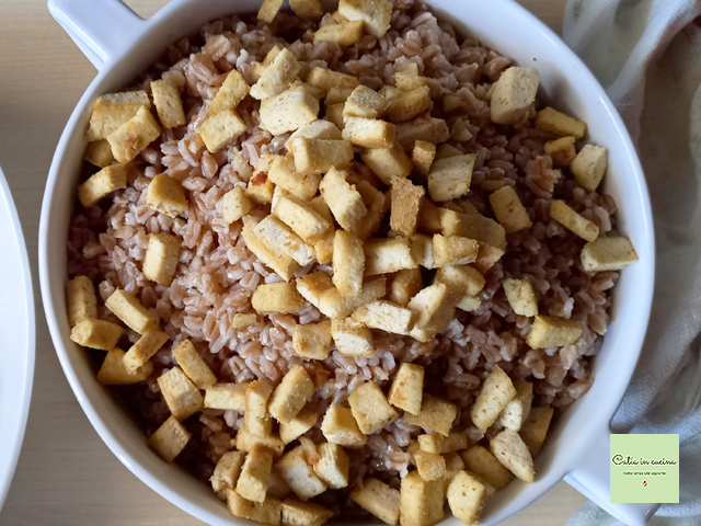 tofu em cubos passado na frigideira