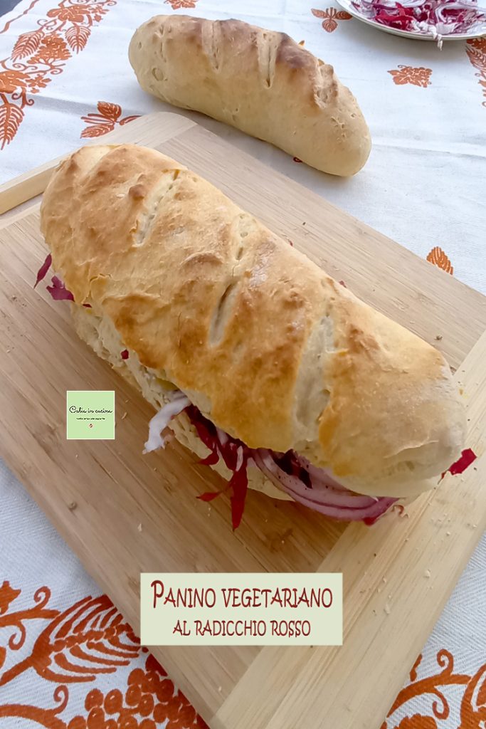 sanduíche vegetariano com radicchio vermelho