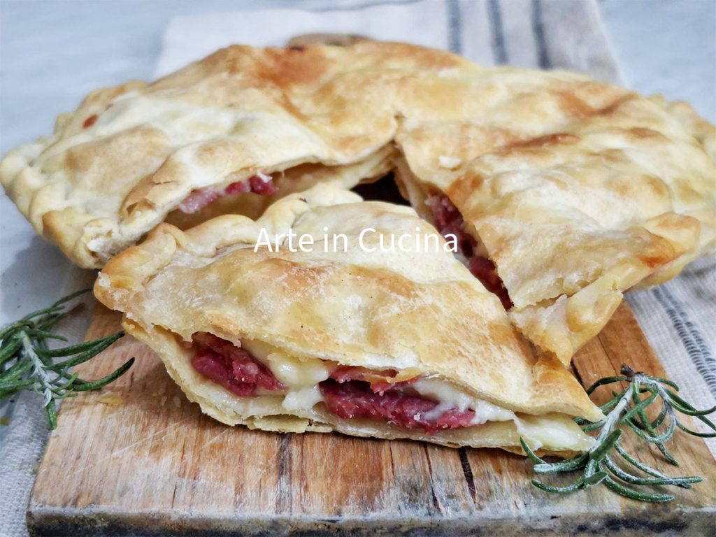 SCROCCHIARELLA SALAME e queijo