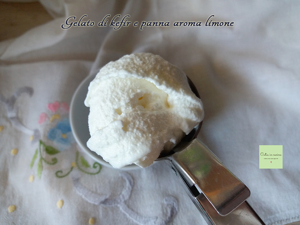 sorvete de kefir e creme de leite