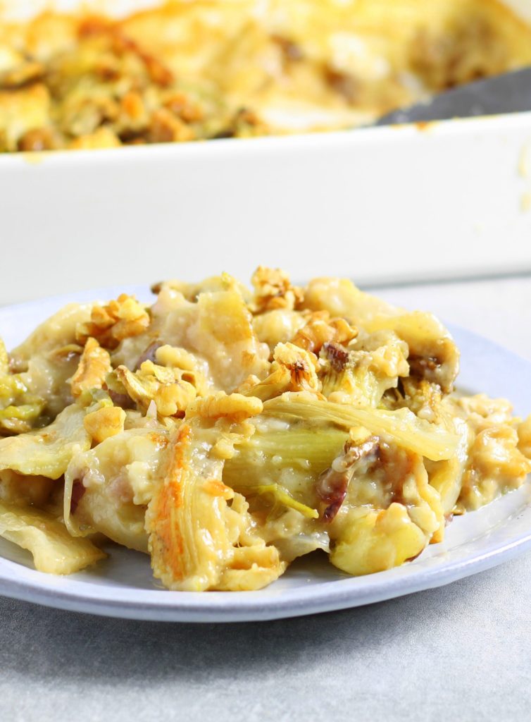 Gratinado zero desperdício com sobras de funcho, radicchio e couve-flor