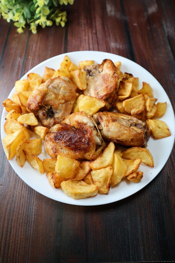 frango com batatas fritadeira a ar