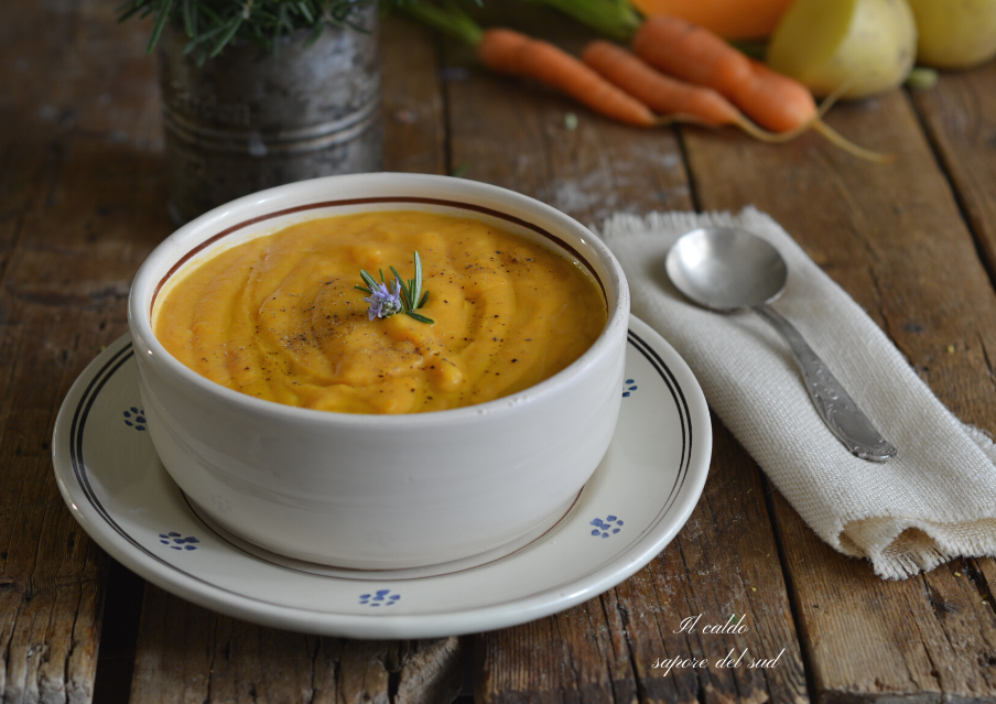 Creme de abóbora, batatas e cenouras