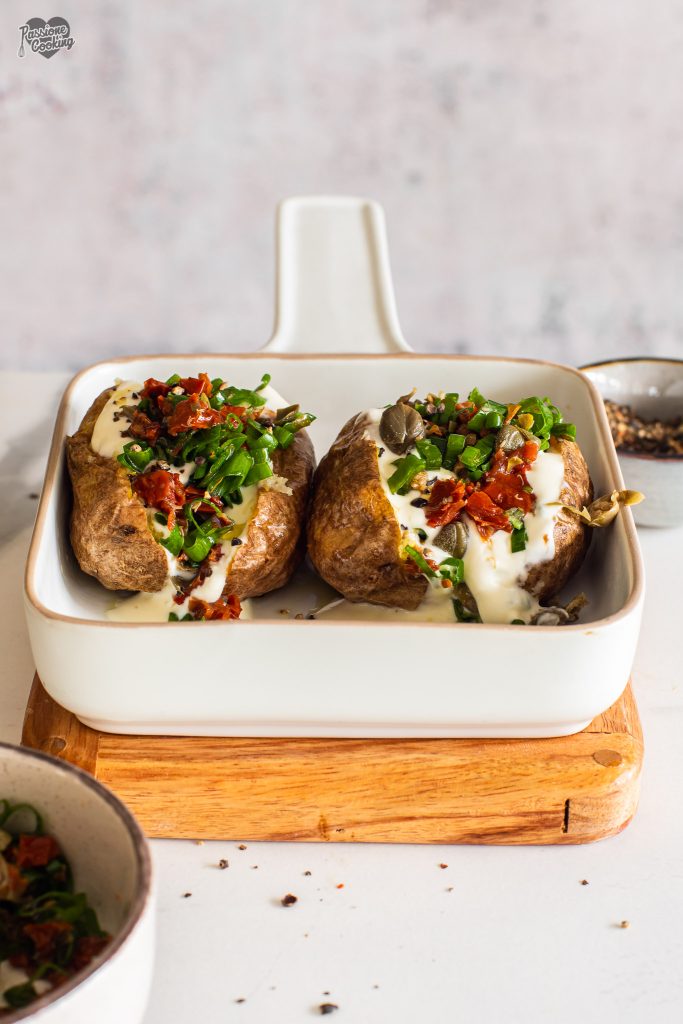 Batatas assadas à mediterrânea