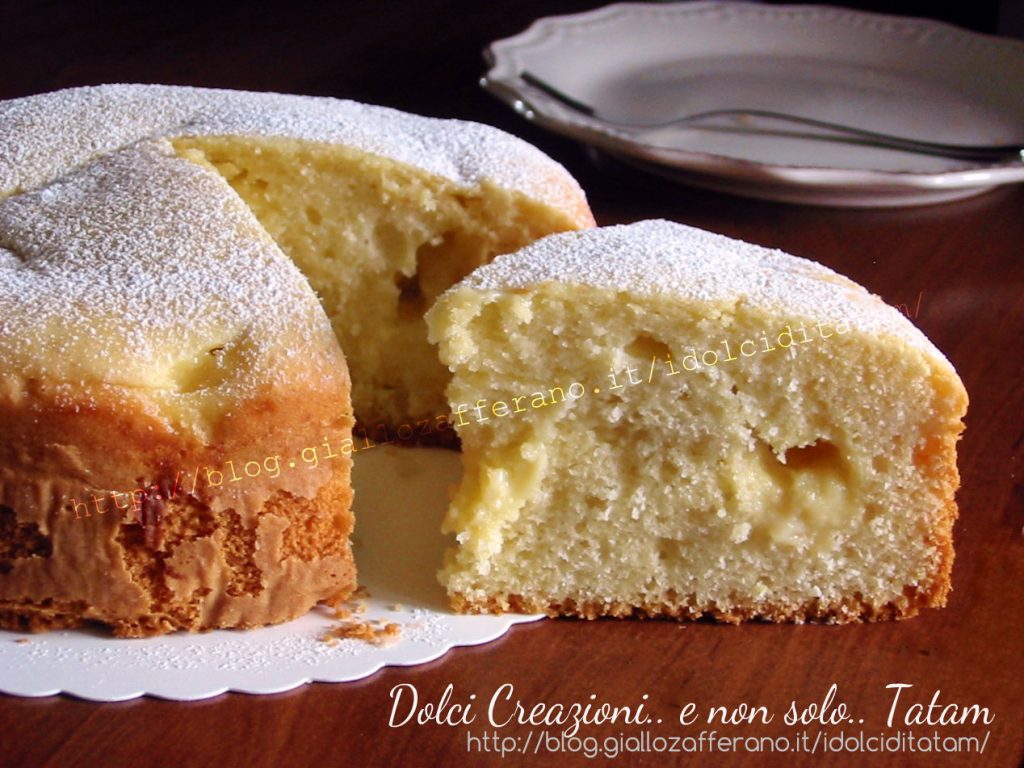 Bolo fofo com creme de limão