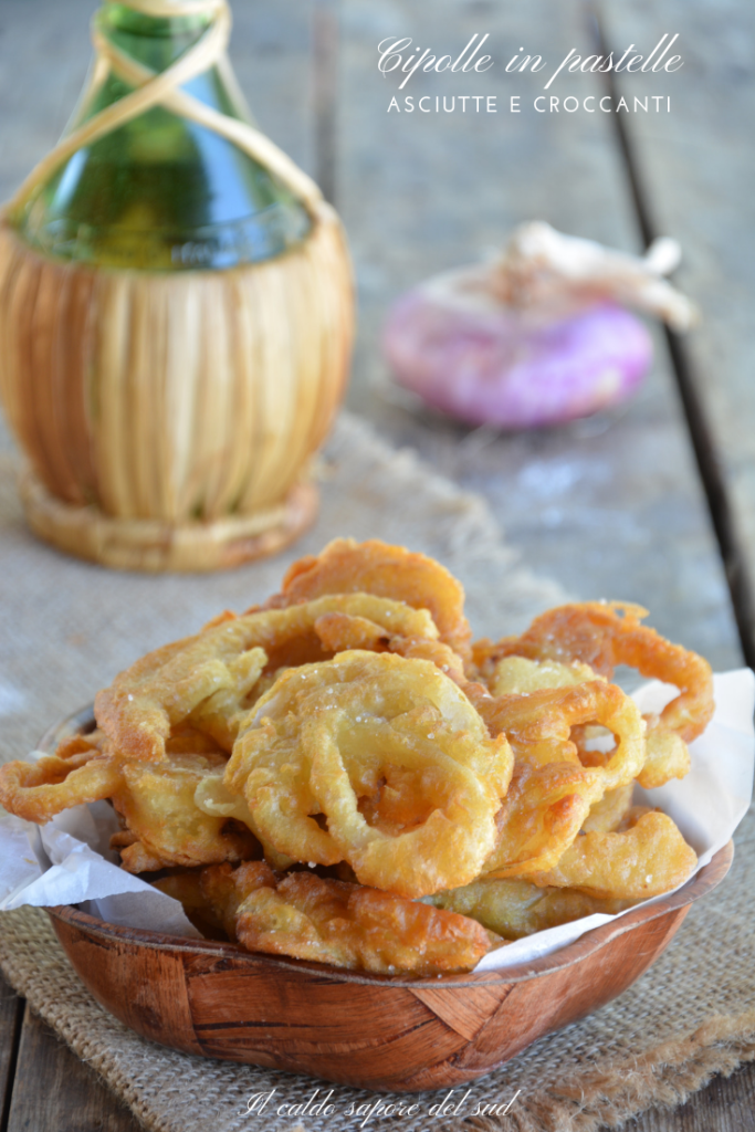 Cebolas empanadas sequinhas e crocantes