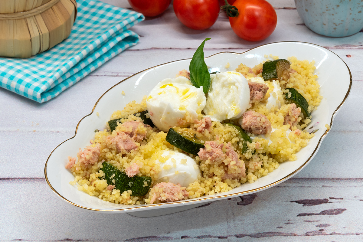 Cuscuz com atum e mussarela de búfala