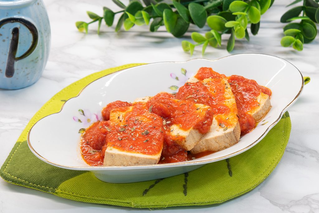 Tofu ao molho de tomate