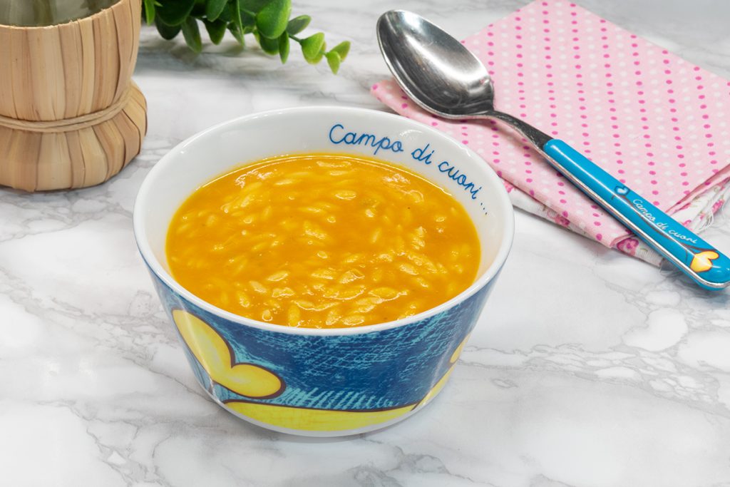 Sopa de risoni com abóbora