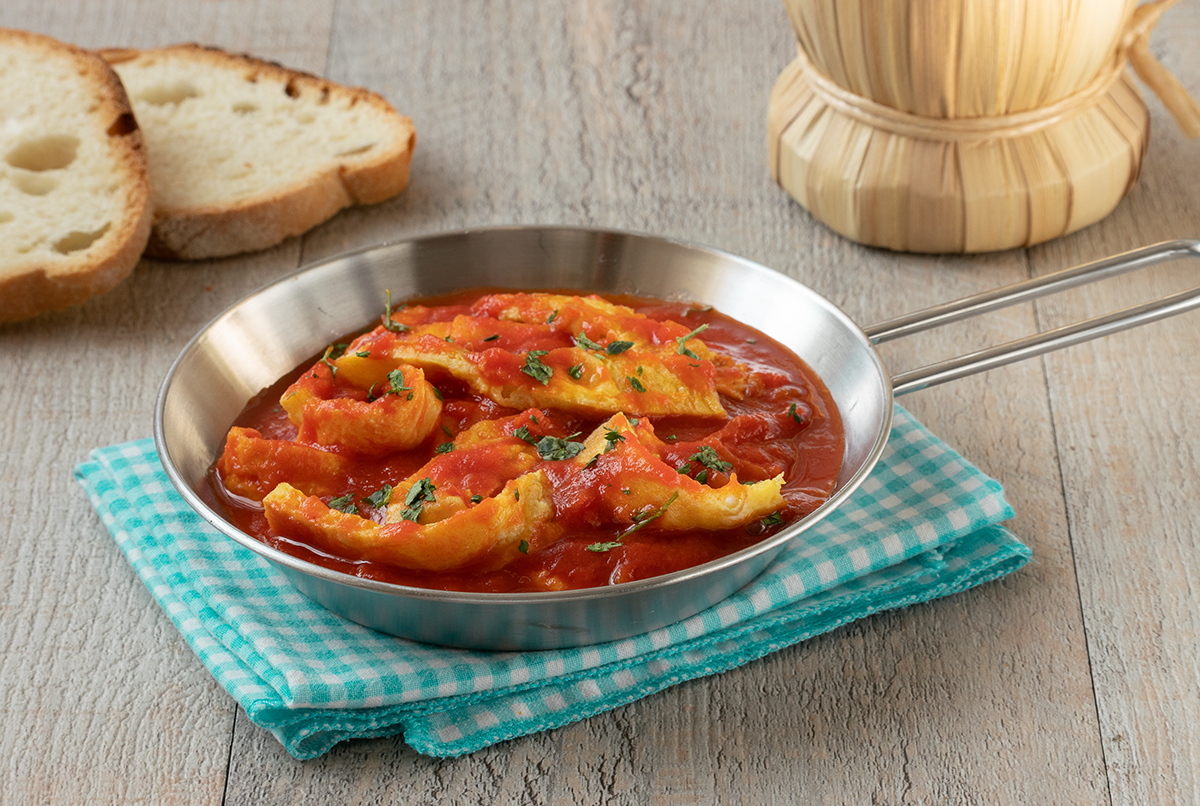 Ovos à tripa – falsa tripa ao molho