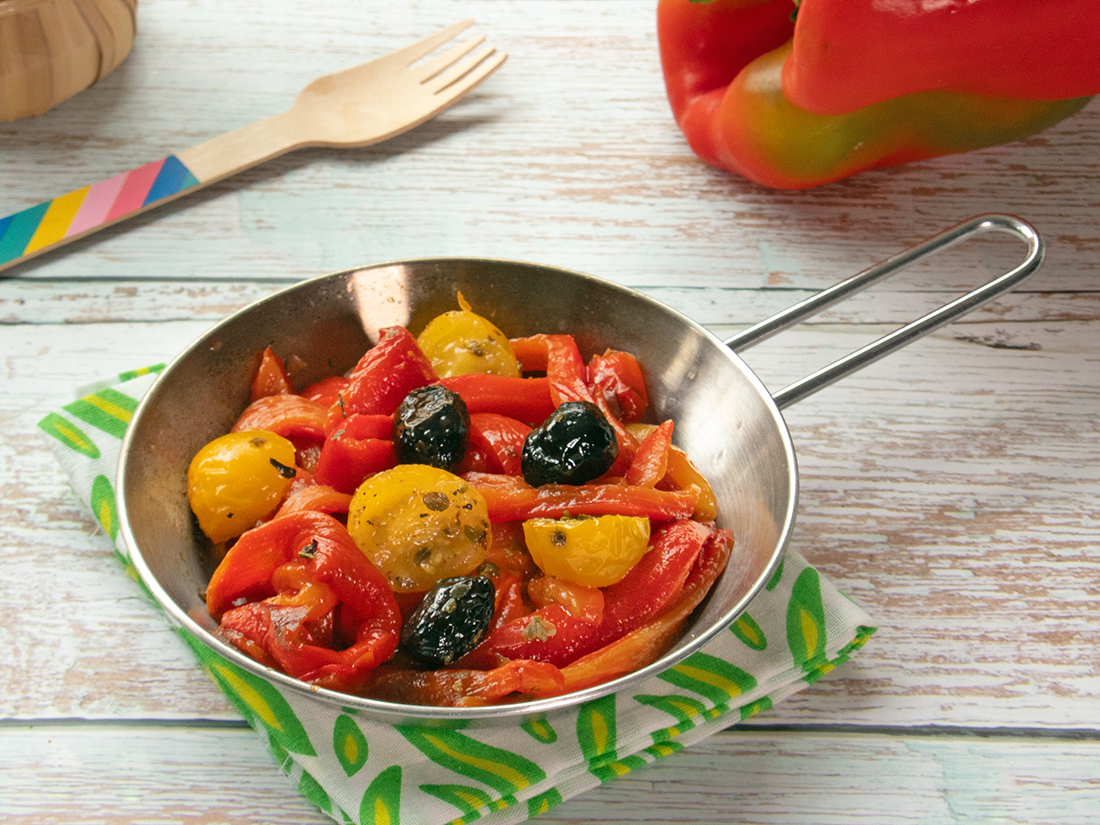Pimentões com azeitonas e tomatinhos
