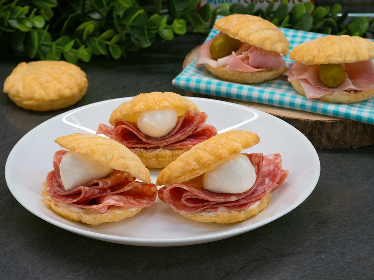 Conchiglie de massa folhada salgadas