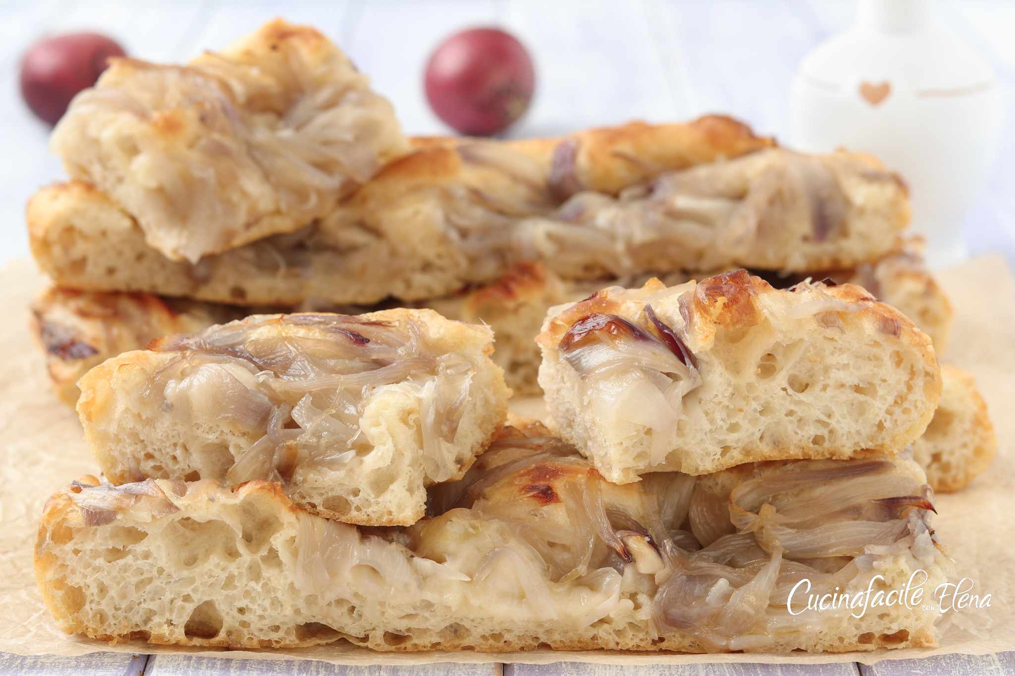 Focaccia com cebolas caramelizadas