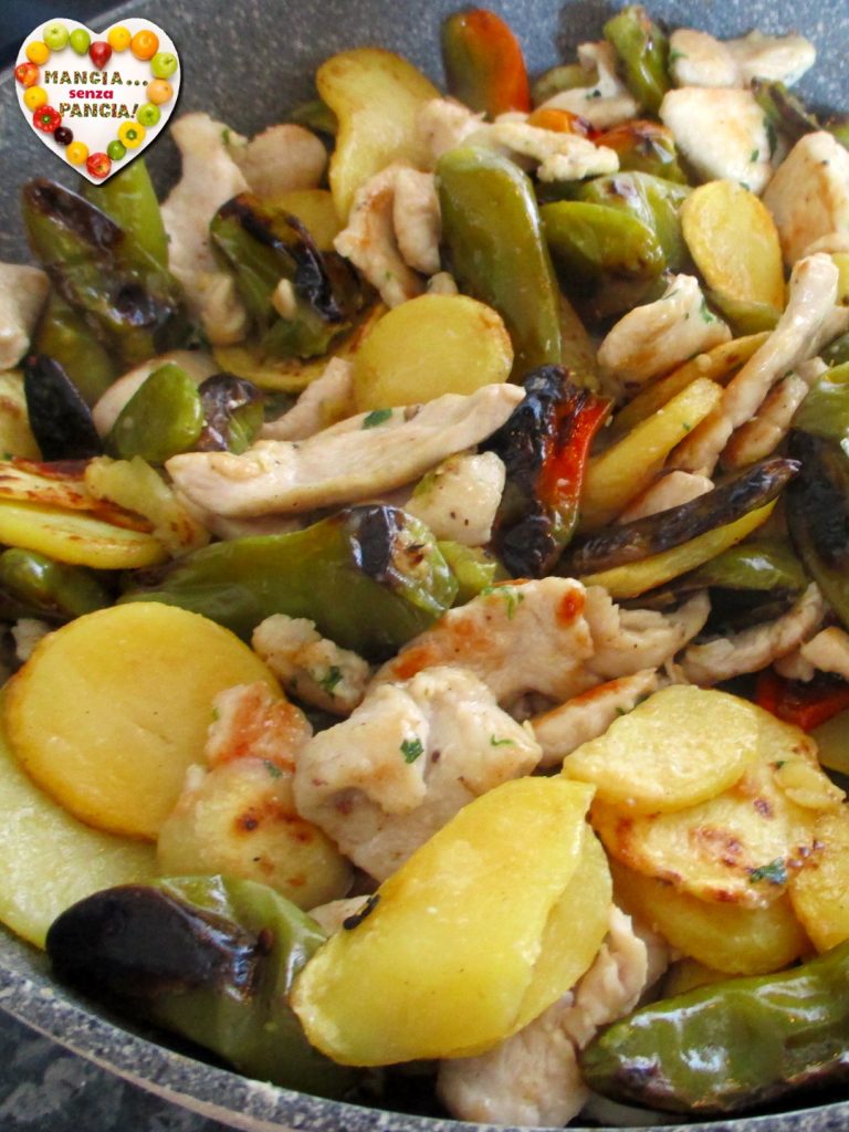 Frango com pimentões verdes e batatas na panela, Coma sem Barriga