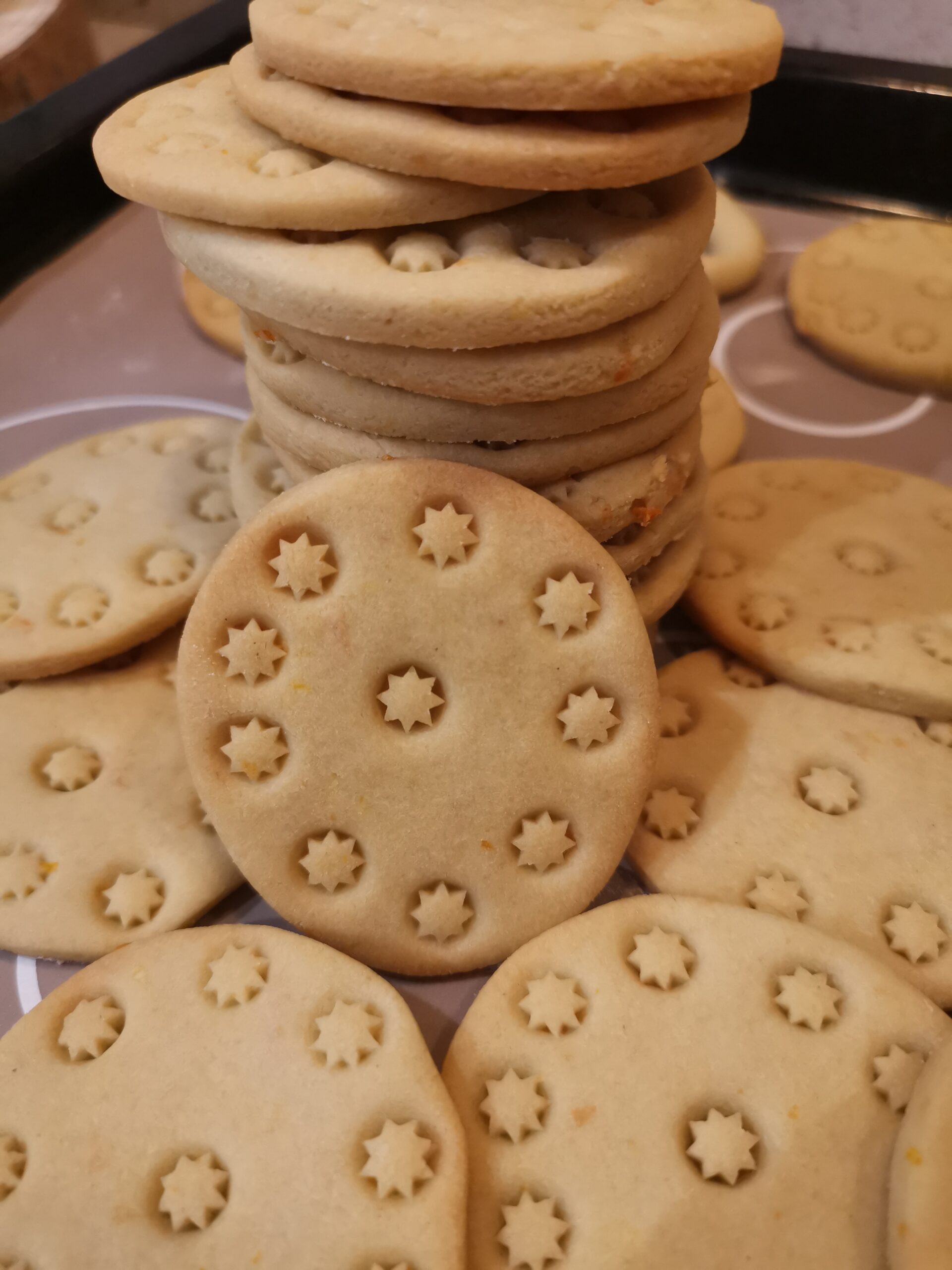 Biscoitos de arroz com laranja