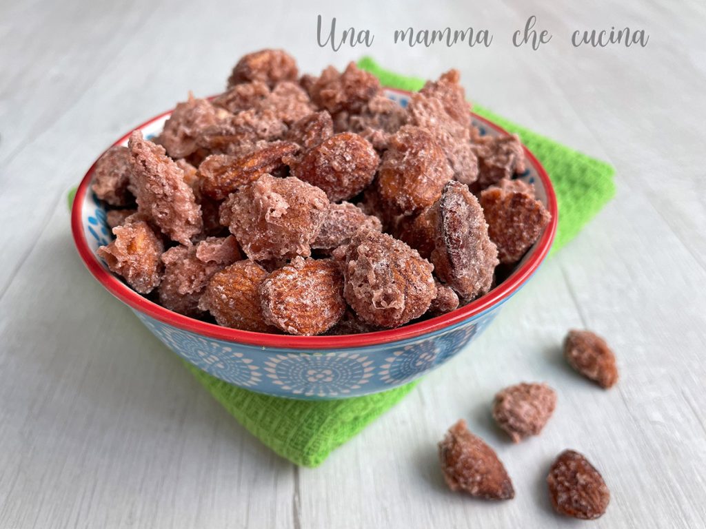 Amêndoas caramelizadas na fritadeira a ar