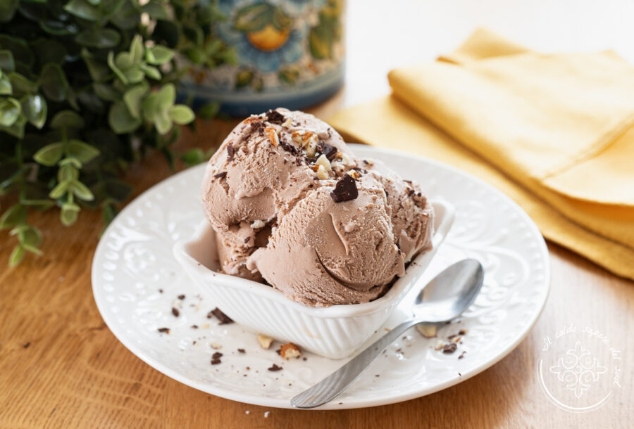 Sorvete sabor Bacio com sorveteira