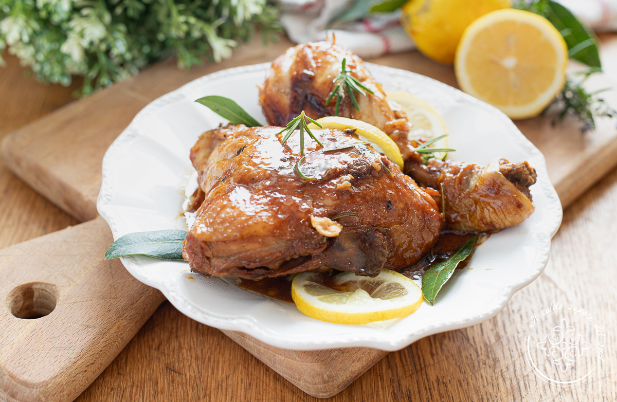 Coxas de frango glaceadas com mel e limão