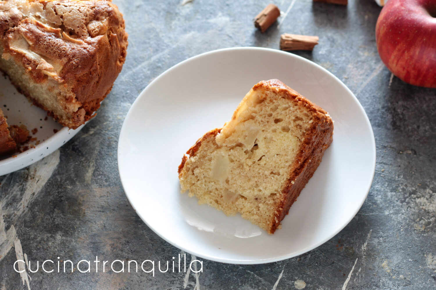 Bolo de maçã e canela sem lactose